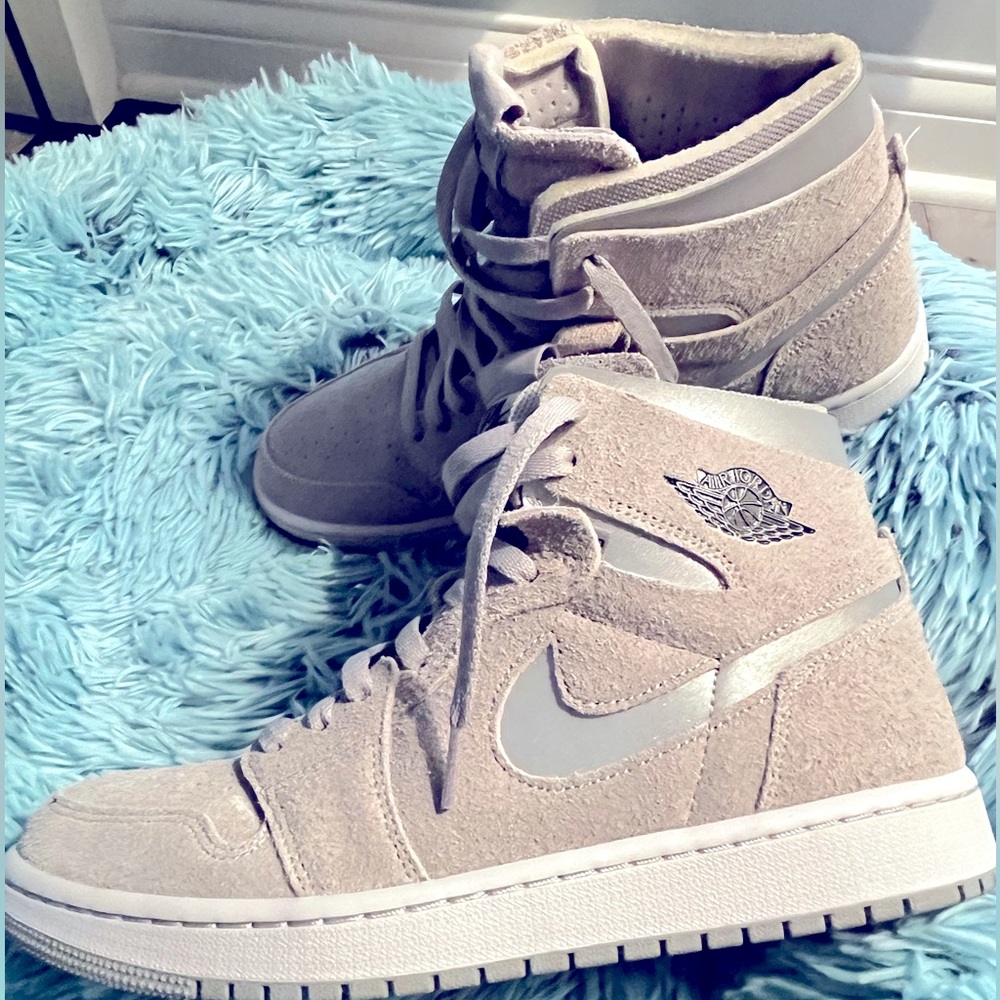 SWEET!!Worn 1x Jordan One’s Zoom Air Comfort Gray w/ Silver. Women’s size 10.5